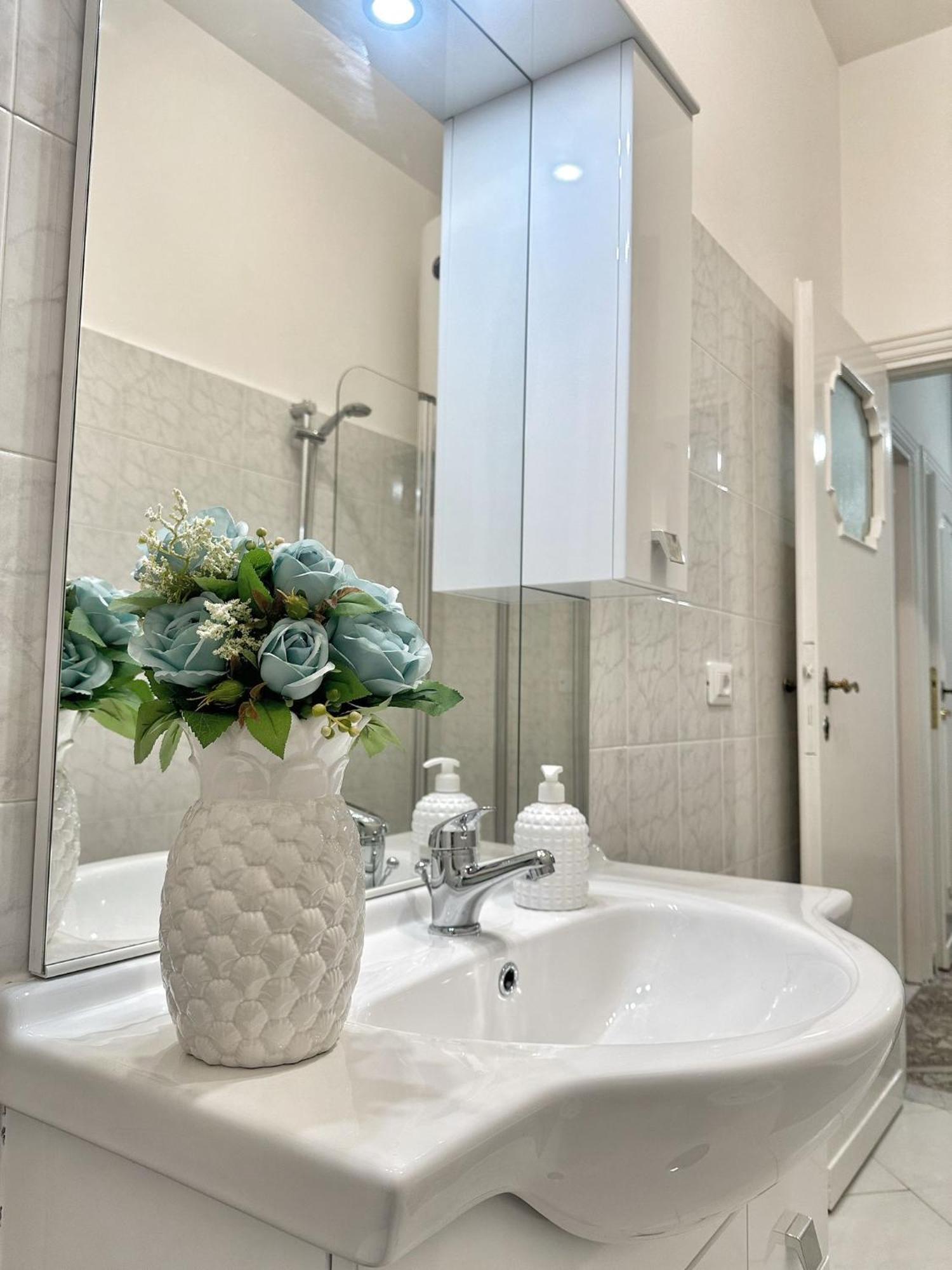 Maison Grimaldi Roma Buitenkant foto